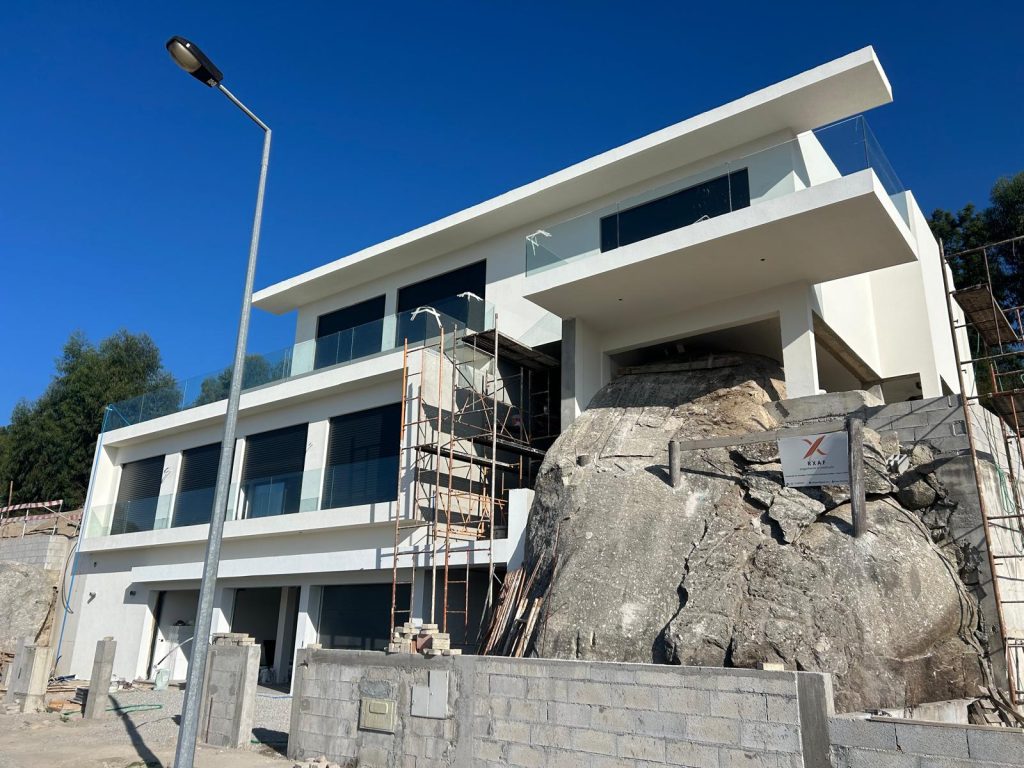 casa do penedo.jpg
